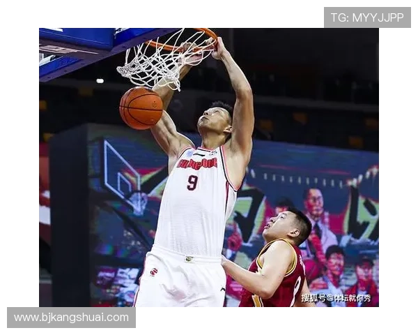 南京排球队以93分领跑冠军赛积分榜展现强劲实力